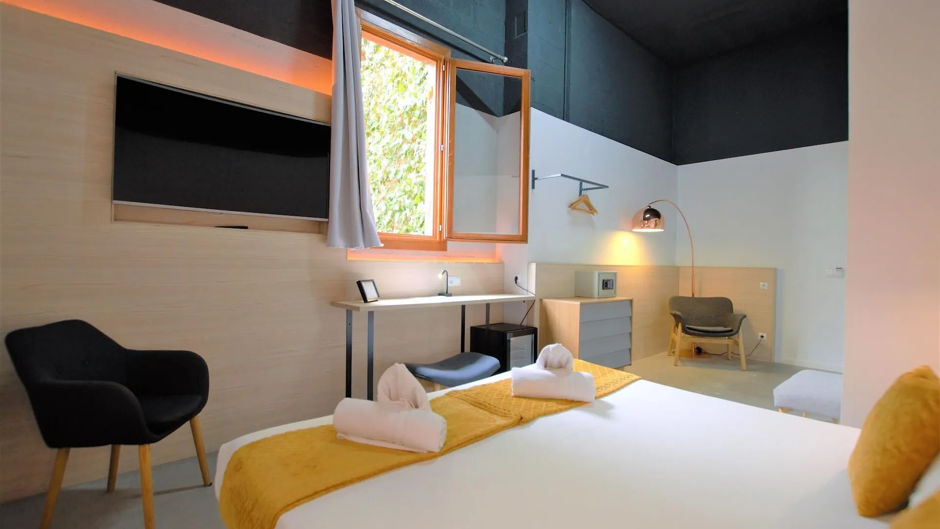 Hotel Brick Palma - Turismo De Interior 3*,  Spanien