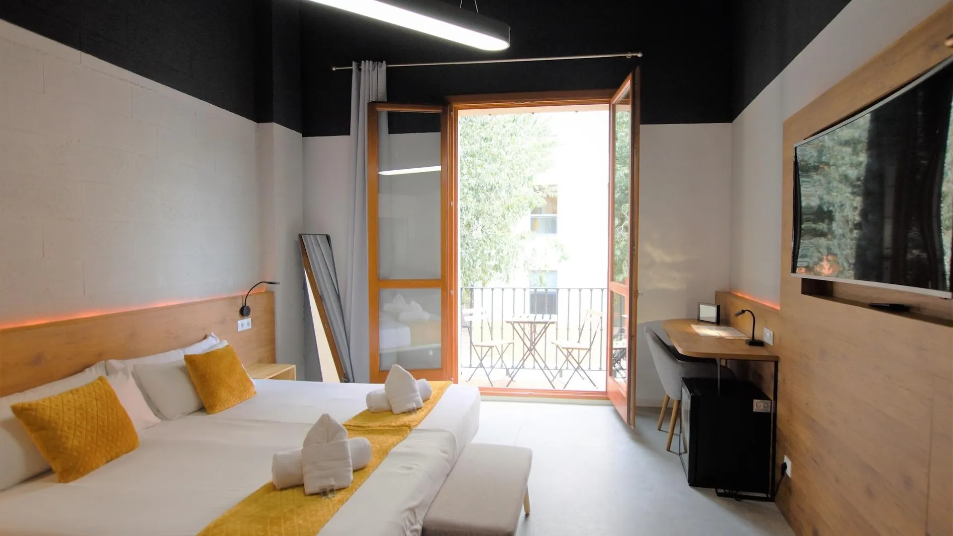 Hotel Brick Palma - Turismo De Interior